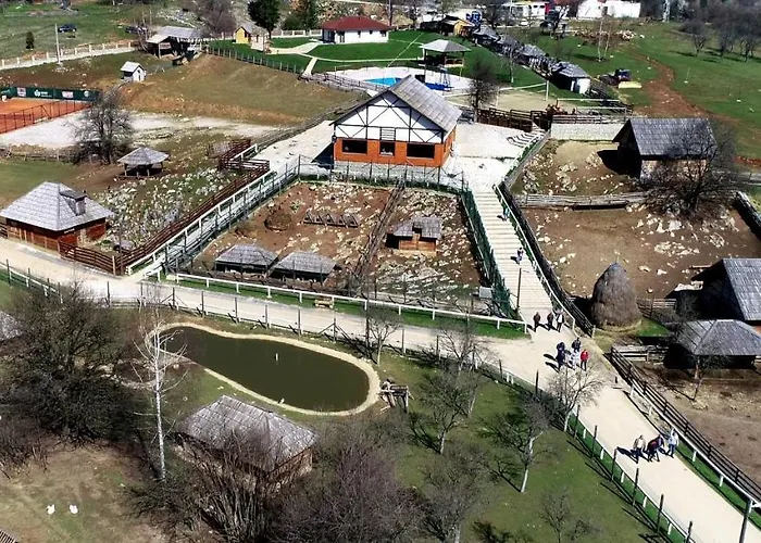 Sportsko Rekreativni Centar Ajdinovici 4*